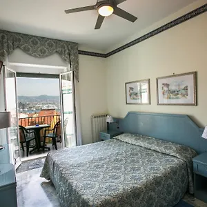 https://ariston-imperia.hotelitalianriviera.com